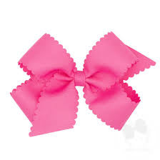 King Scalloped Bows