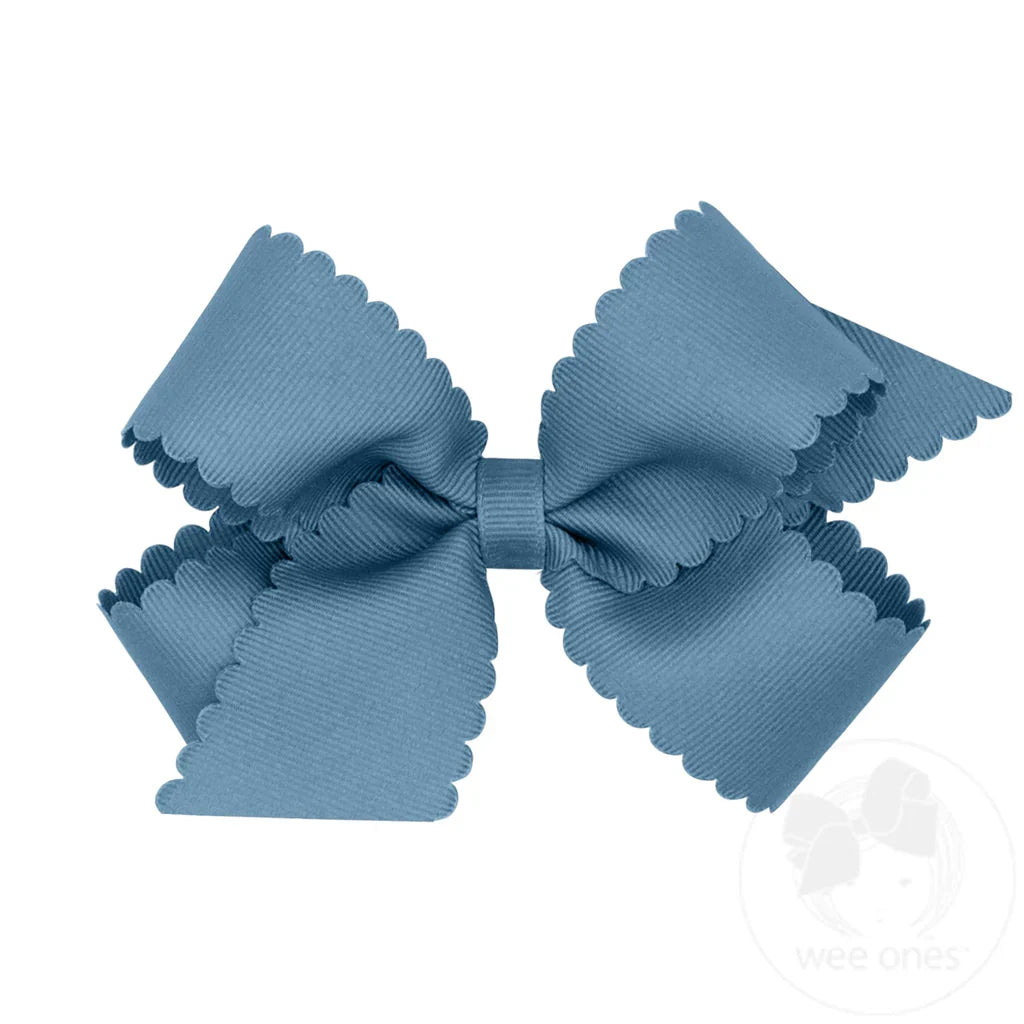 King Scalloped Bows